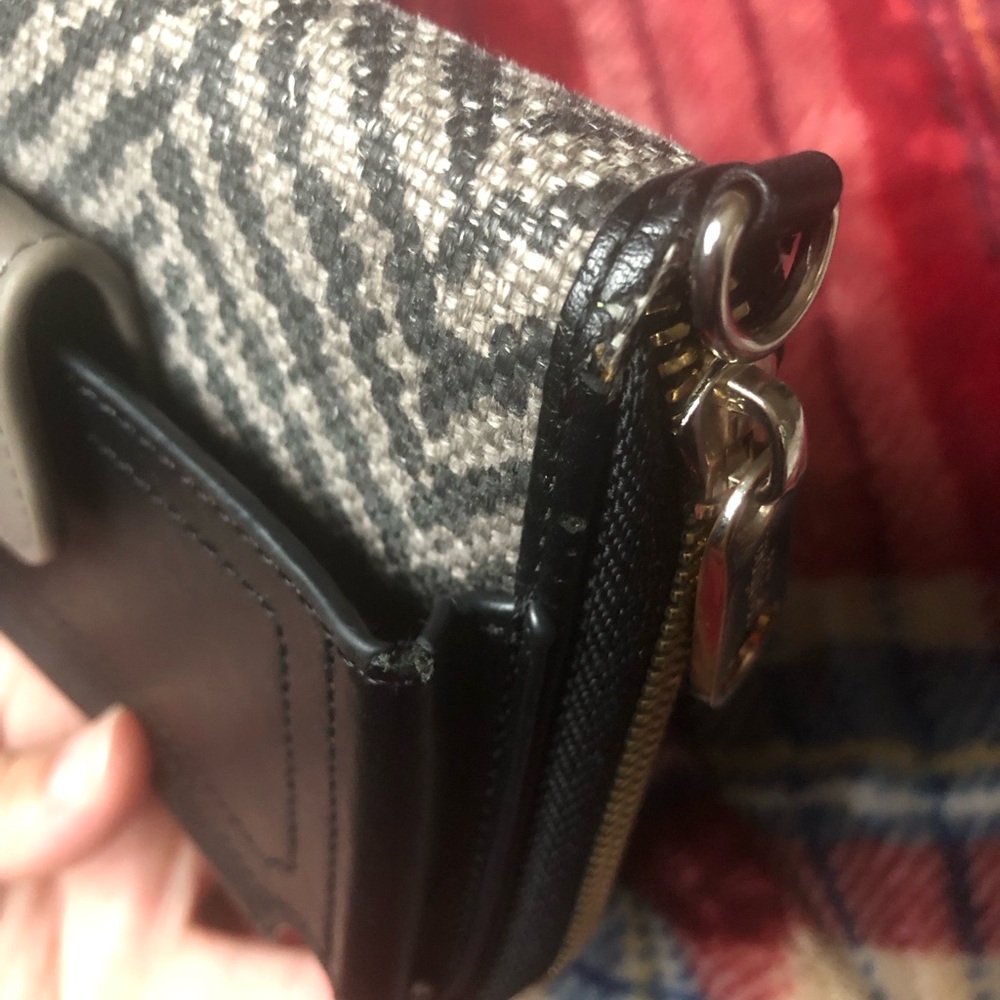 Spartina 449 Phone Wallet - Picture 7 of 14